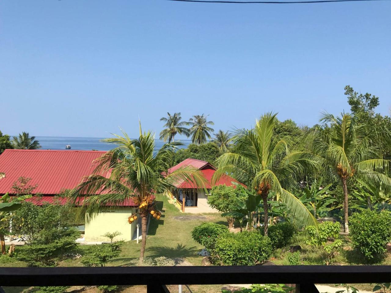 Restu Chalet Tioman Kampong Ayer Batang Экстерьер фото